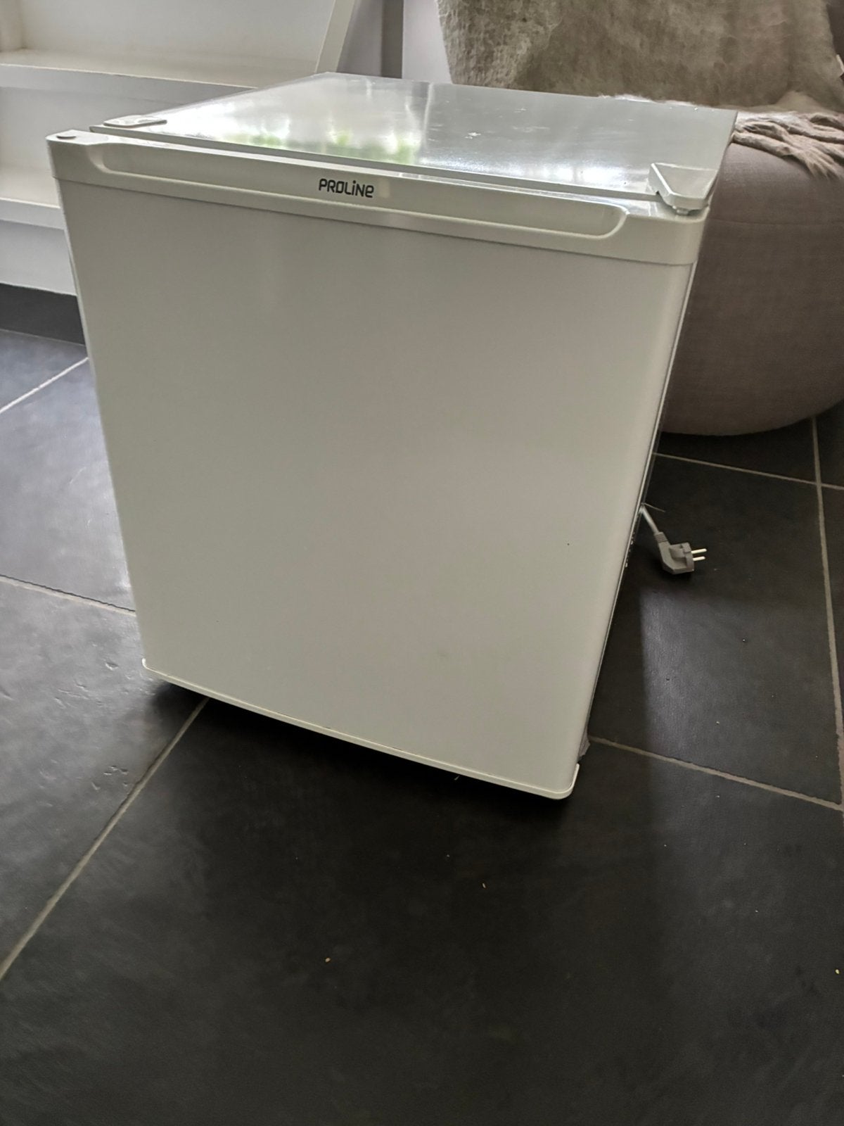 Koelkastje, Witgoed en Apparatuur, Ophalen, Zo goed als nieuw, Minder dan 60 cm, Minder dan 85 cm