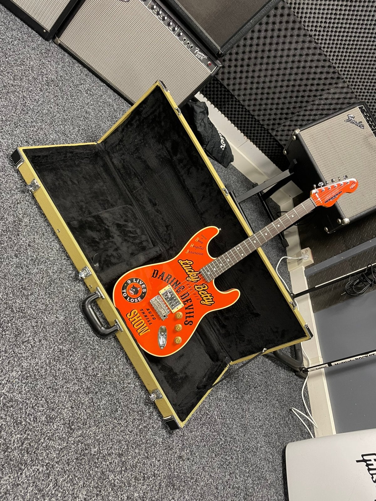 Joe Doe lucky betty gitaar by vintage, Ophalen, Zo goed als nieuw