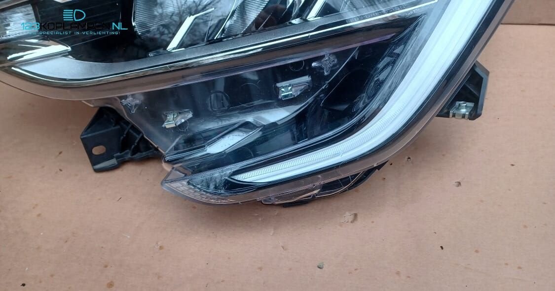 Renault Arkana Full Led Mid 260603632R koplamp links, Gebruikt, -, Renault, -