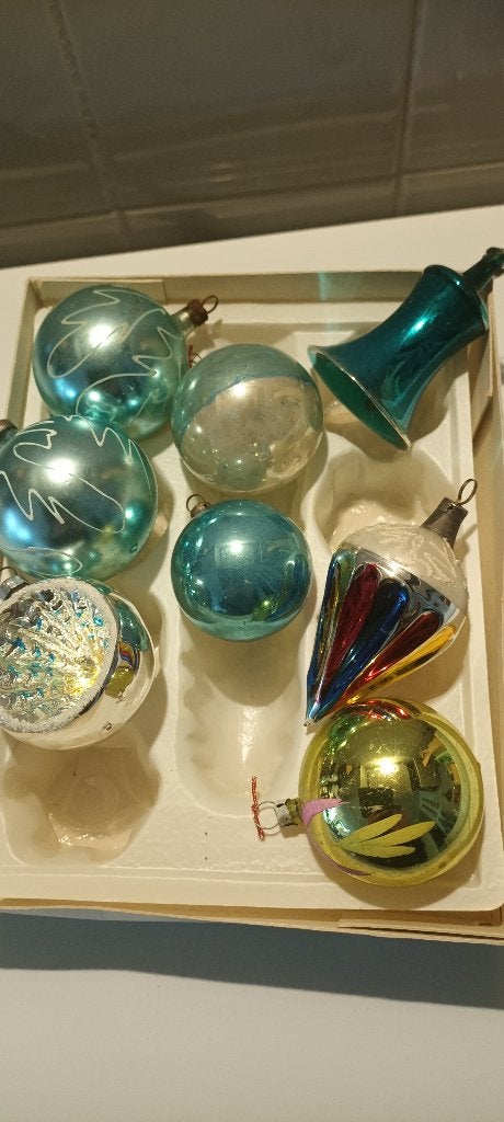 8 oude kerstballen, blauw/groen., Ophalen of Verzenden, Gebruikt