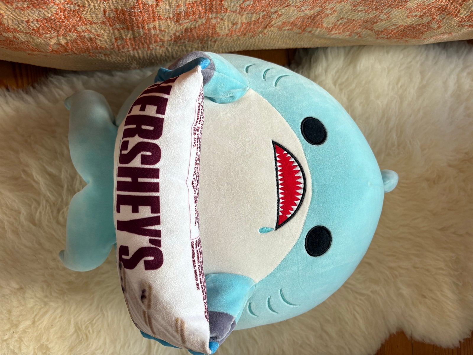 Nieuwe Squishmallow haai knuffel met Hershey's reep, Overige typen, Blauw, Nieuw, Ophalen of Verzenden