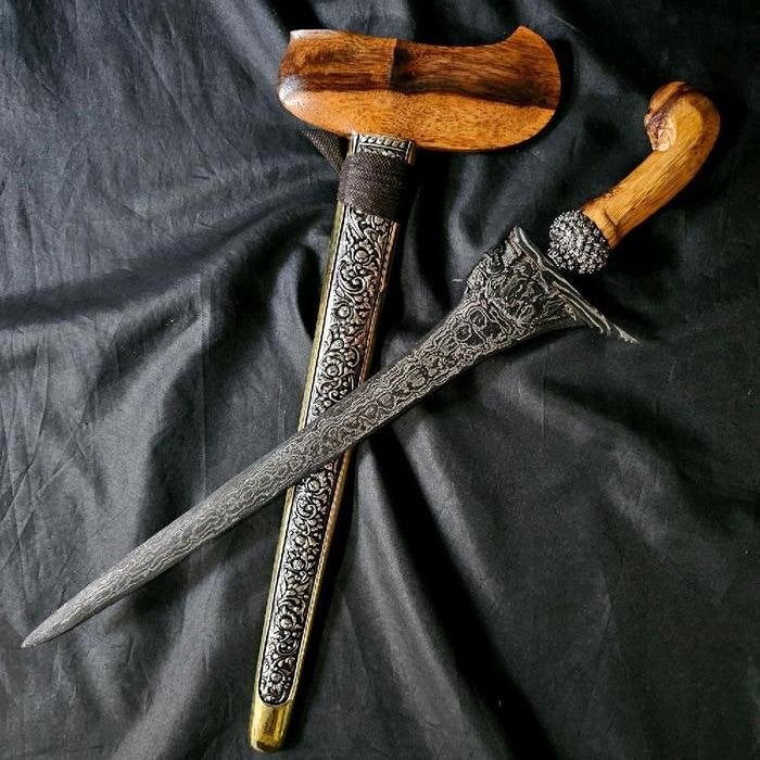 Keris Gajah Pamor Uler Lulut Galih Asem Hout Surakarta KNN83, Wapen, Verzenden, Overige materialen, Indonesië