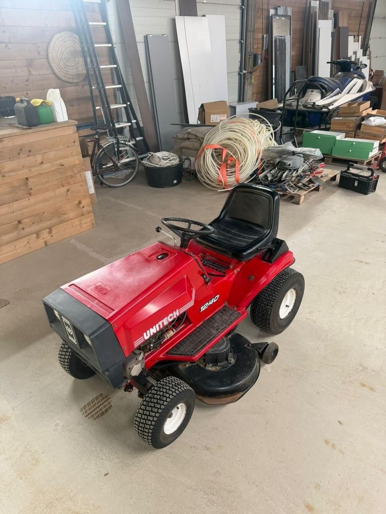 Unitech 1240 / Zitmaaier / Tuintractor / Gazontractor, Ophalen, Gebruikt, Versnellingen, 90 tot 120 cm