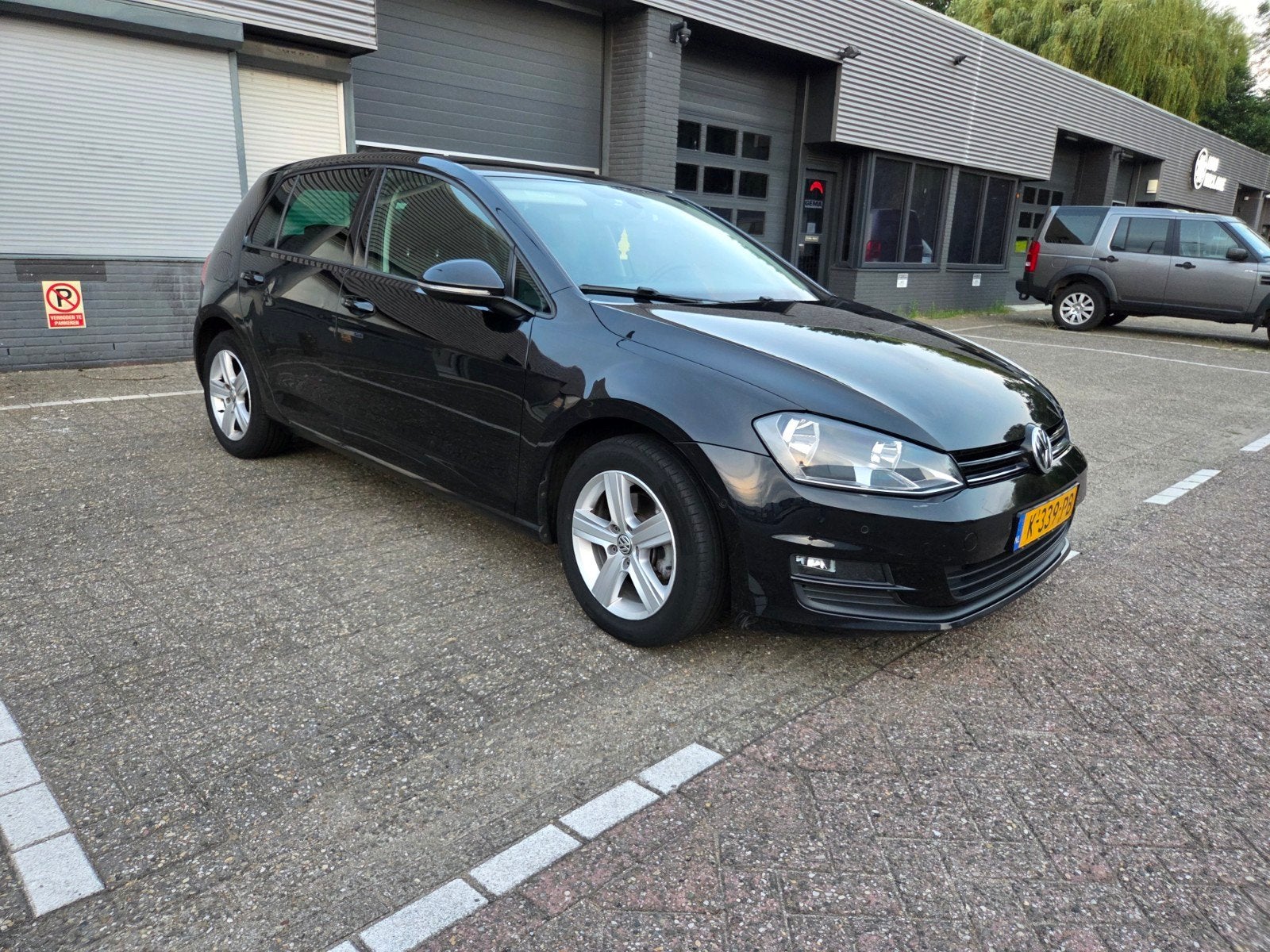Volkswagen Golf 1.2 TSI 77KW 5D 2014 Zwart, Voorwielaandrijving, 4 cilinders, 610 kg, Overige kleuren