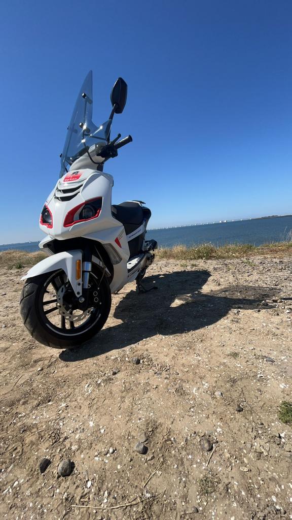 speedfight 4, Fietsen en Brommers, Scooters | Peugeot, Ophalen, 49 cc, Zo goed als nieuw, Speedfight