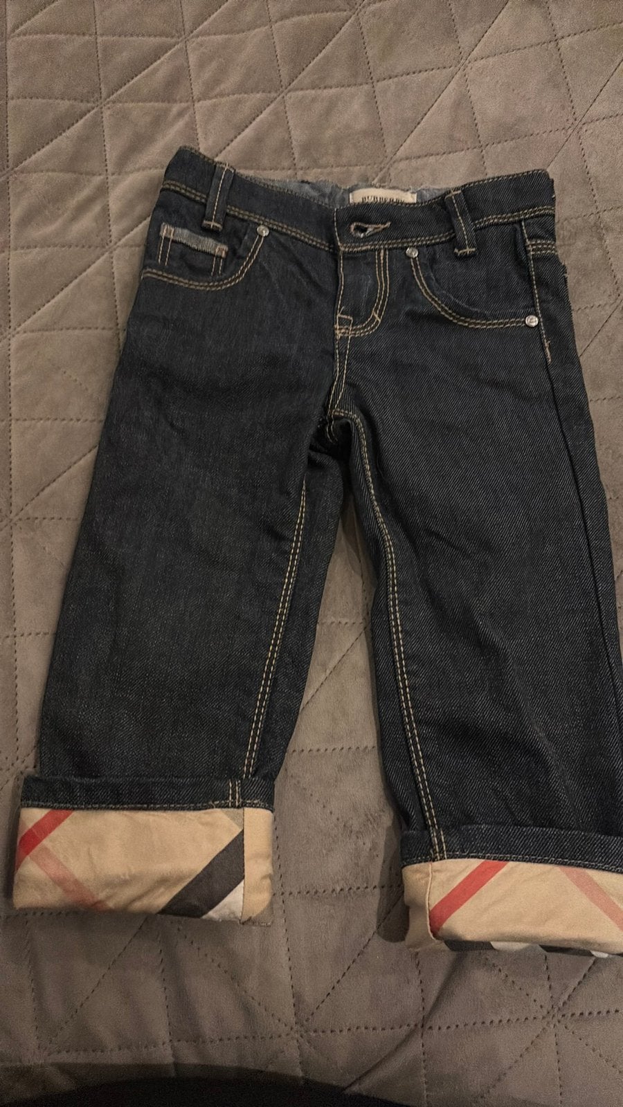 Burberry broekje maat 86, Ophalen of Verzenden, Zo goed als nieuw, Jongetje of Meisje, Broekje