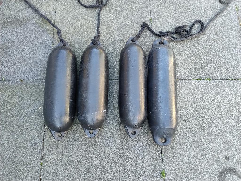 Fenders / stootwillen, Watersport en Boten, Ophalen of Verzenden, Gebruikt, Overige typen