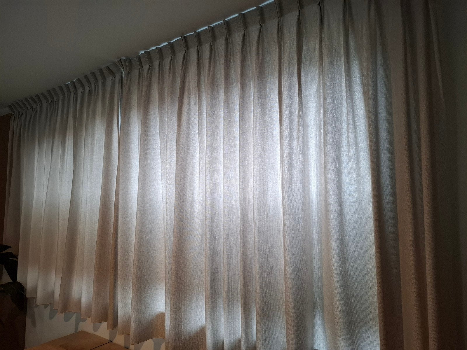 Lichtdoorlatende gordijnen - Beige/Crème, Ophalen, Gebruikt, Lichtdoorlatend, Beige
