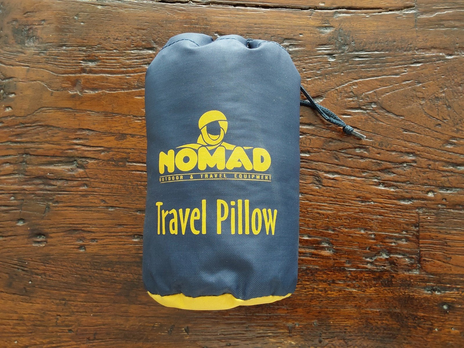 Nomad Travel Pillow, Ophalen