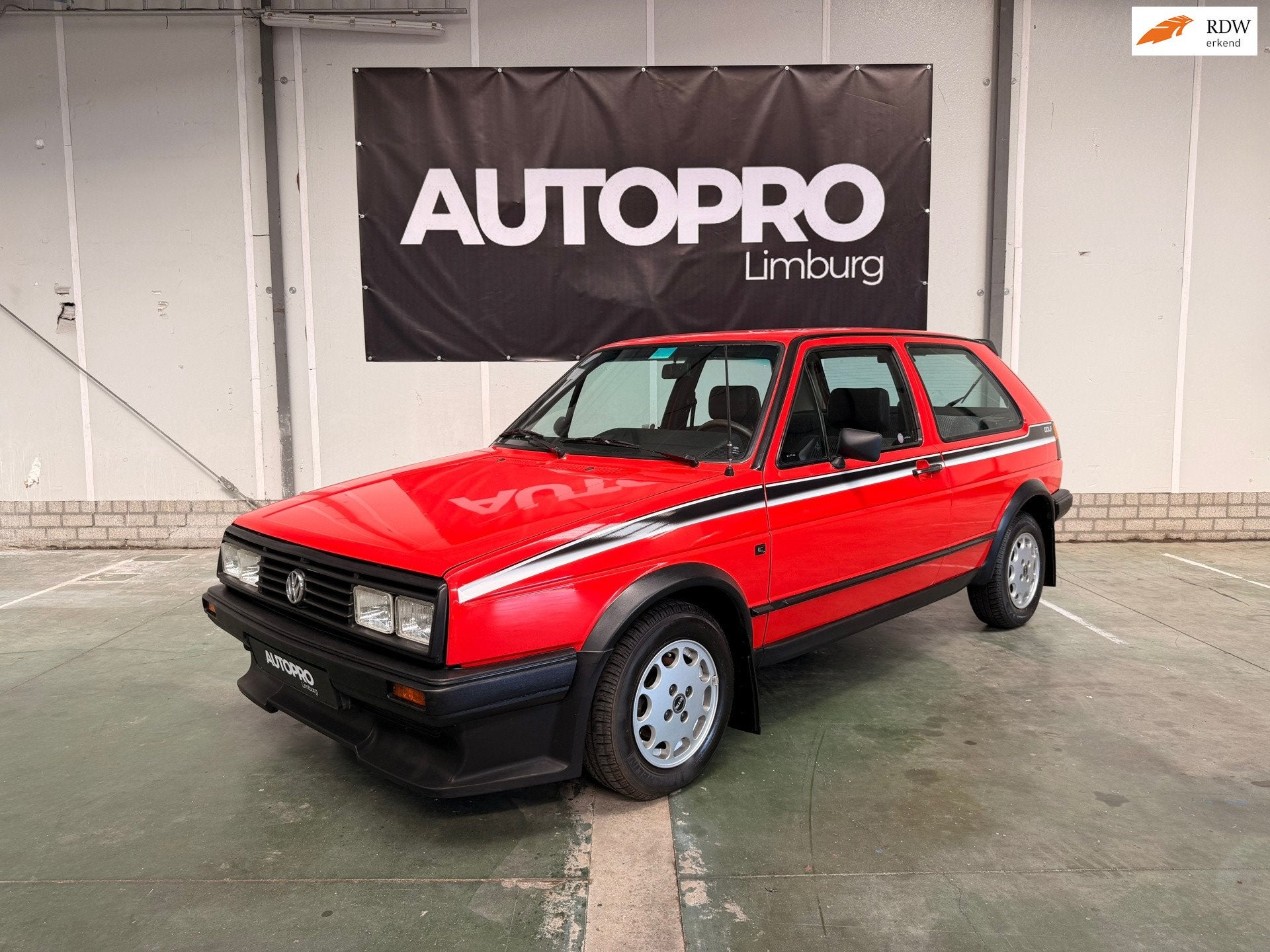 Volkswagen Golf 1.6 C 4-bak// in zeer mooie originele staat, Voorwielaandrijving, Stof, Gebruikt, 4 cilinders