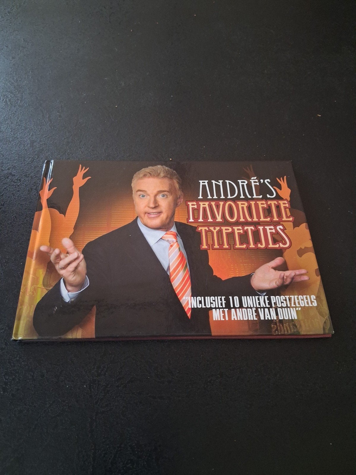 André's Favoriete Typetjes - Boek met postzegels, Ophalen of Verzenden, Na 1940, Postfris