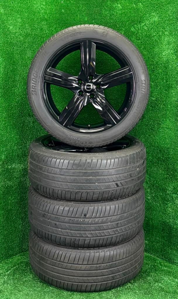 Originele 18 inch Volvo Ixion velgen banden V60 S60 V90 S90, Auto-onderdelen, Banden en Velgen, Banden en Velgen, Info@volvo.com