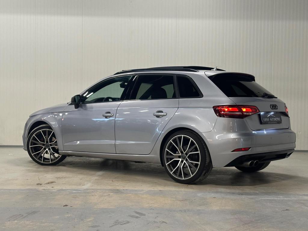 Audi A3 Sportback 1.5 TFSI CoD Design Pro Line Plus | PANO |, Auto's, Euro 6, 4 cilinders, 150 pk, Leder en Stof