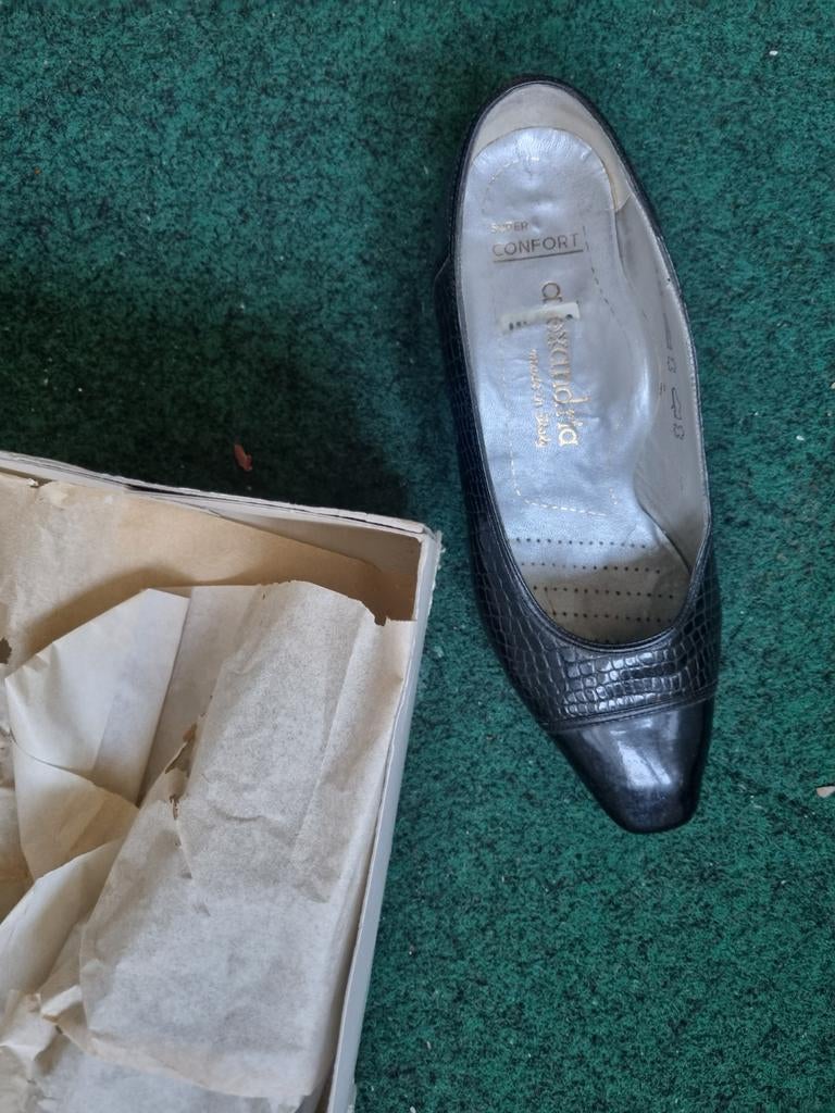 VRIJMARKT 3 PAAR LEREN DAMESSCHOENEN, Ophalen of Verzenden, Zo goed als nieuw