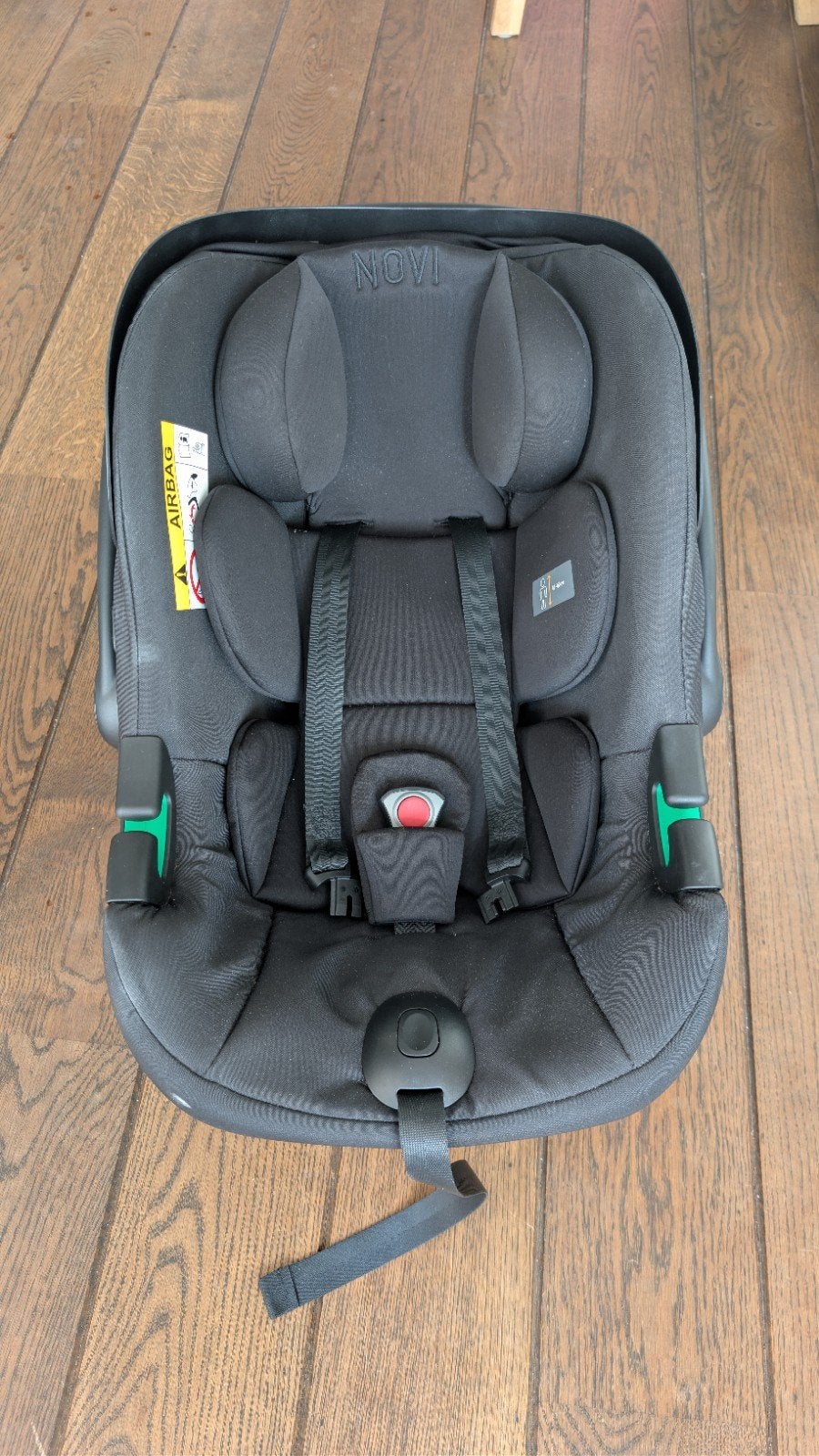 Novi Baby Autostoel i-size met Isofix base - Bijna nieuw, Zo goed als nieuw, Isofix, 0 t/m 13 kg, Ophalen