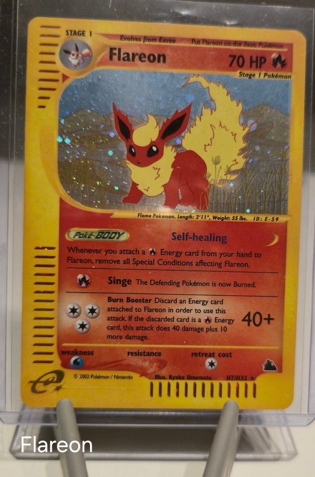 Pokémon TCG | Flareon H7/H32 & Pikachu VMAX TG17, Hobby en Vrije tijd, Verzamelkaartspellen | Pokémon, Ophalen of Verzenden