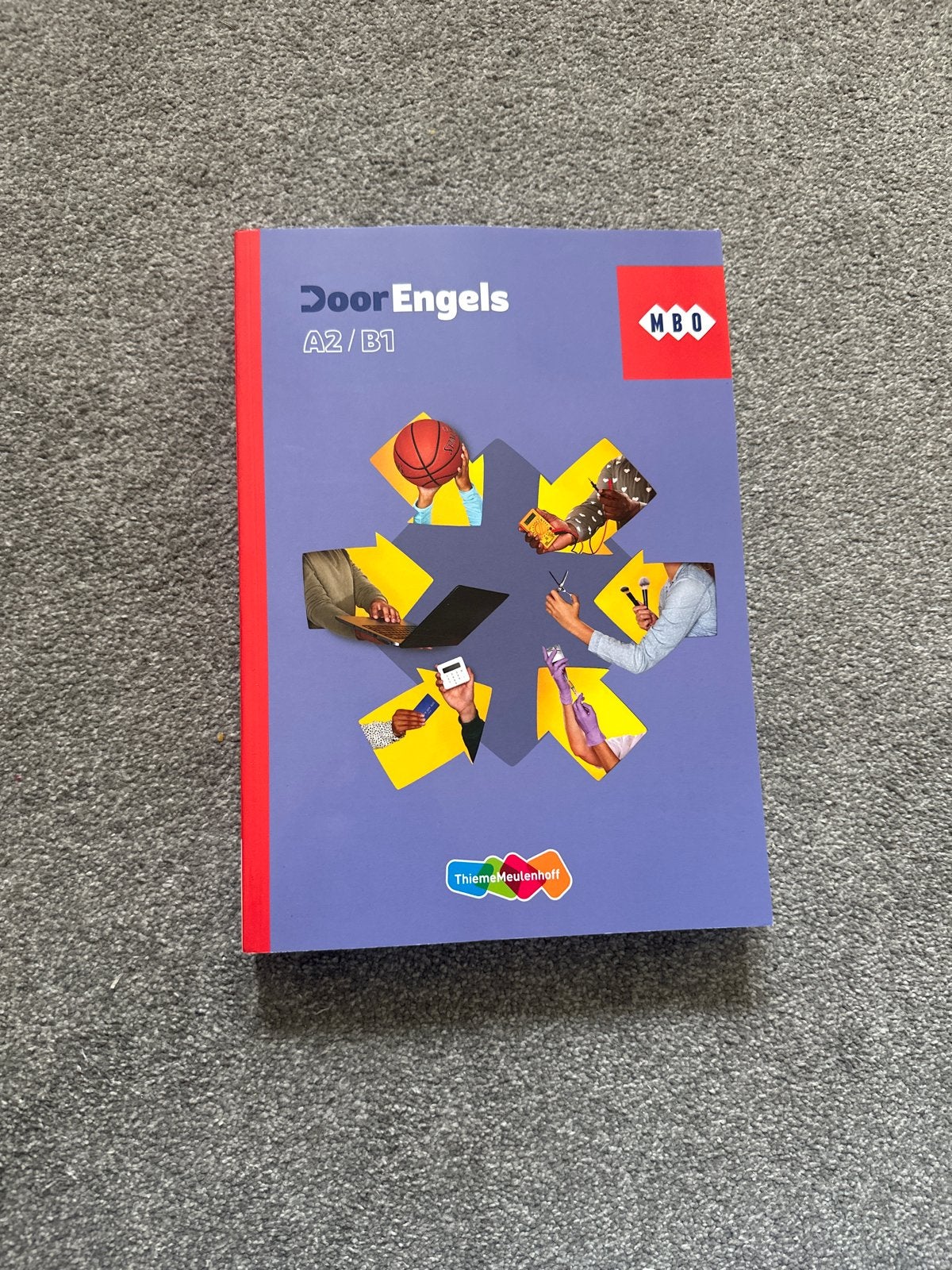 Door Engels A2/B1 MBO - Thiememeulenhoff, Ophalen of Verzenden, Zo goed als nieuw, Overige niveaus, Engels