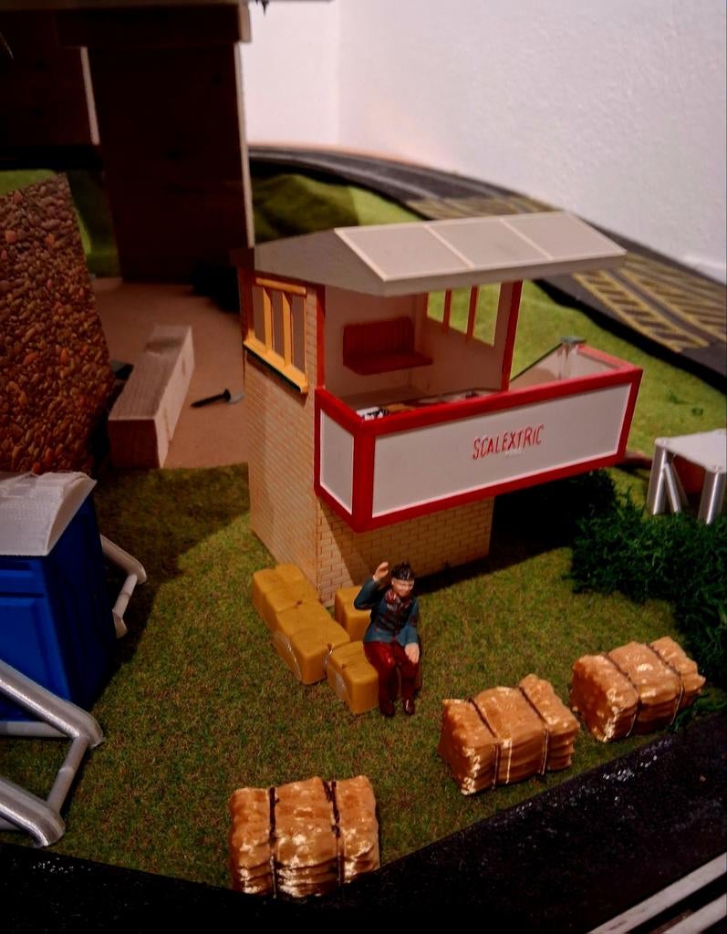 Unieke Scalextric Scenery: Tribune en Controlepost, Ophalen of Verzenden