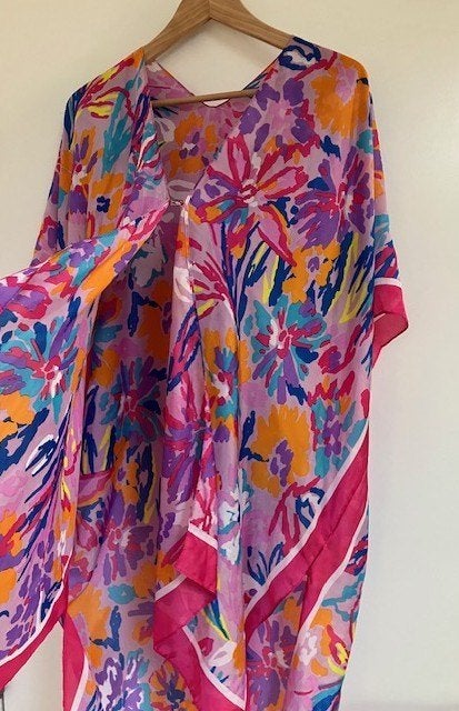 Mooie bikini Cover up kimono, Kleding | Dames, Ophalen of Verzenden, Zo goed als nieuw, Meerkleurig, Overige typen