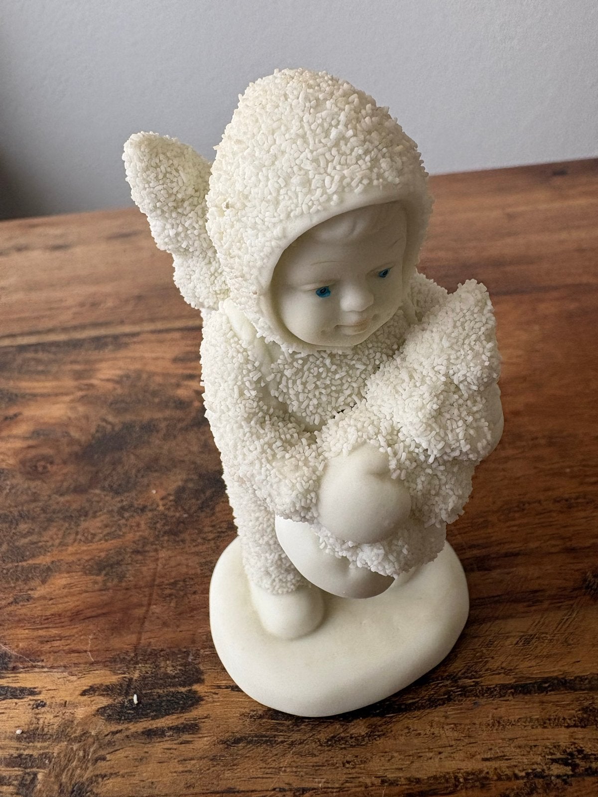 Goebel Snowbabies beeldje met dennenboompjes, Ophalen, Zo goed als nieuw