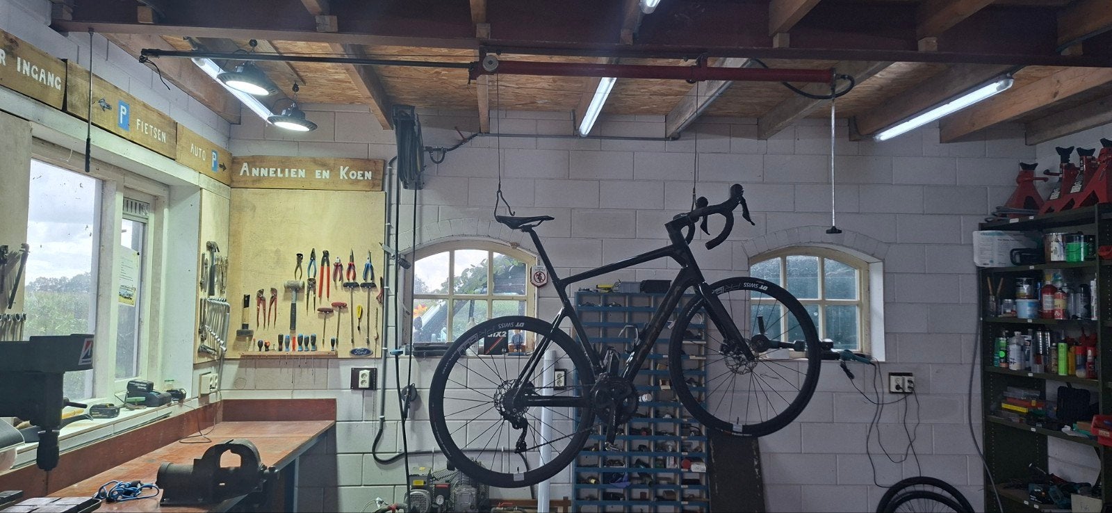 fietstakel brommertakel fietslift pneumatisch, Fietsen en Brommers, Ophalen of Verzenden, Gebruikt, Overig gereedschap