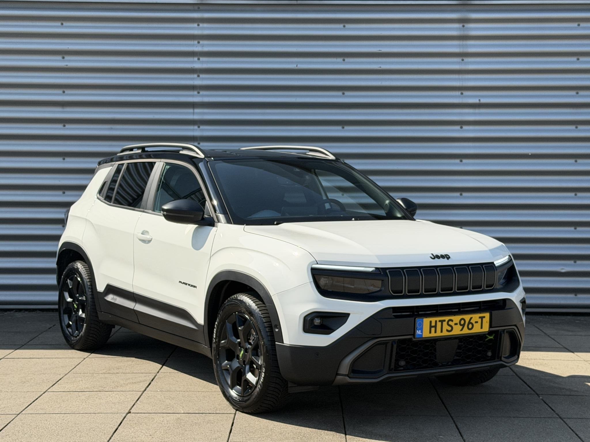 Jeep Avenger 1.2T 4xe Overland Automaat | Navigatie | Camera, Auto's, Jeep, Automaat, 145 pk, Stof, Gebruikt
