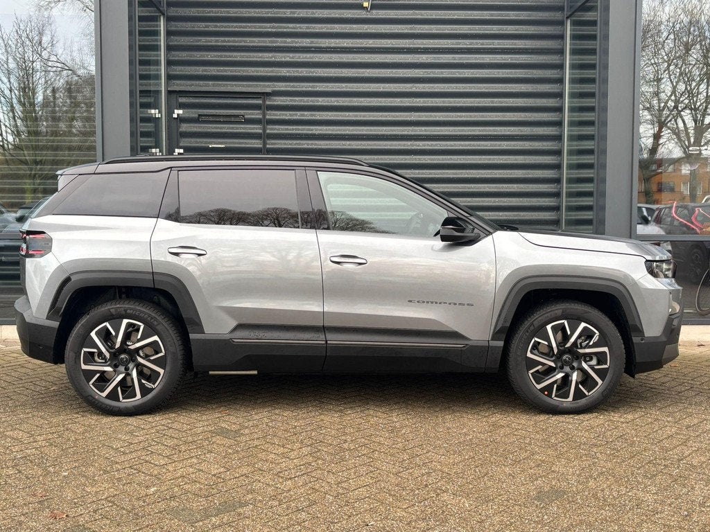 Jeep Compass First Edition 74 kWh Nieuwe Compass / Nu Leverb, Auto's, Jeep, 12 maanden, 213 pk, 31 min, Nieuw