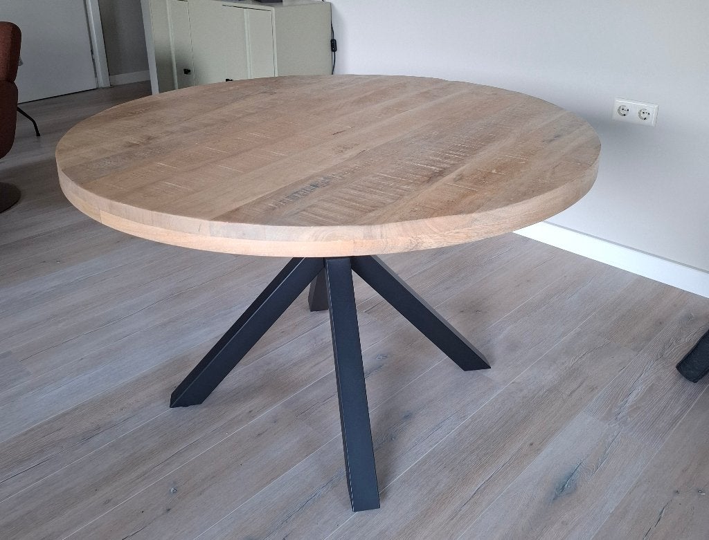 Eetkamertafel rond mangohout 120, Huis en Inrichting, Ophalen, Gebruikt, Rond, Vier personen