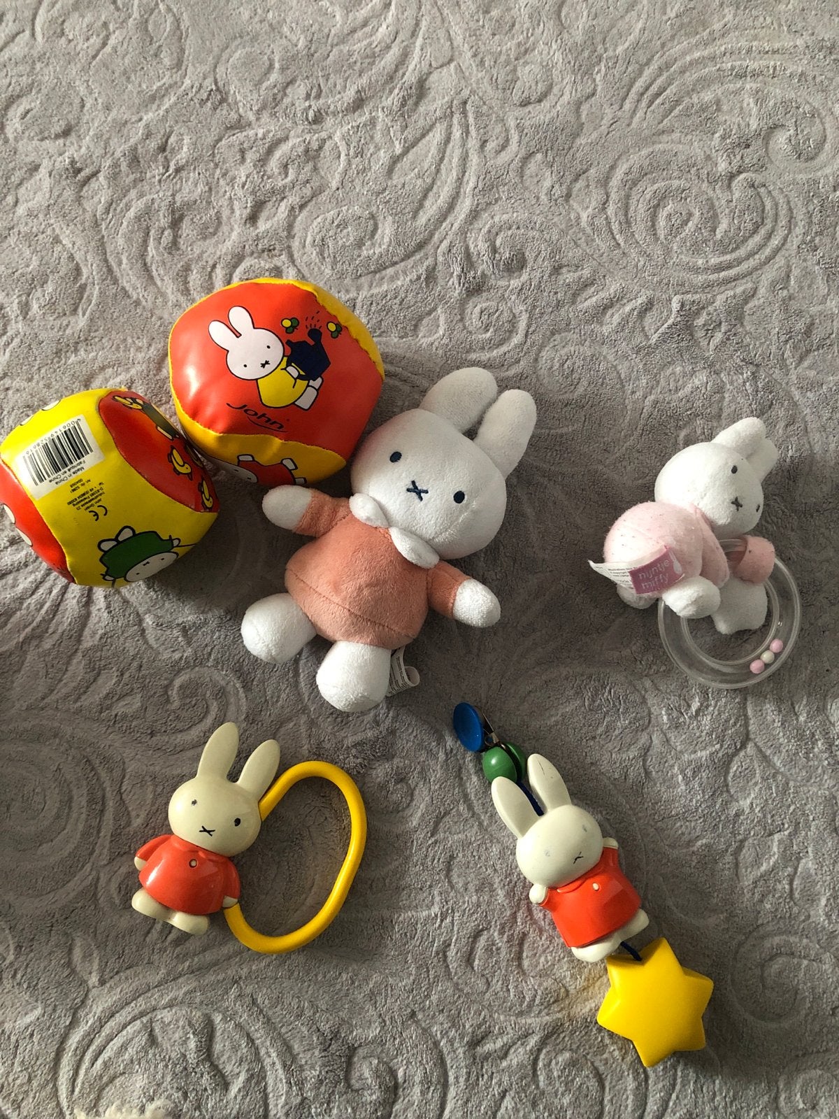 Nijntje speelgoed set: knuffels, rammelaars en ballen, Ophalen of Verzenden, Gebruikt, Rammelaar
