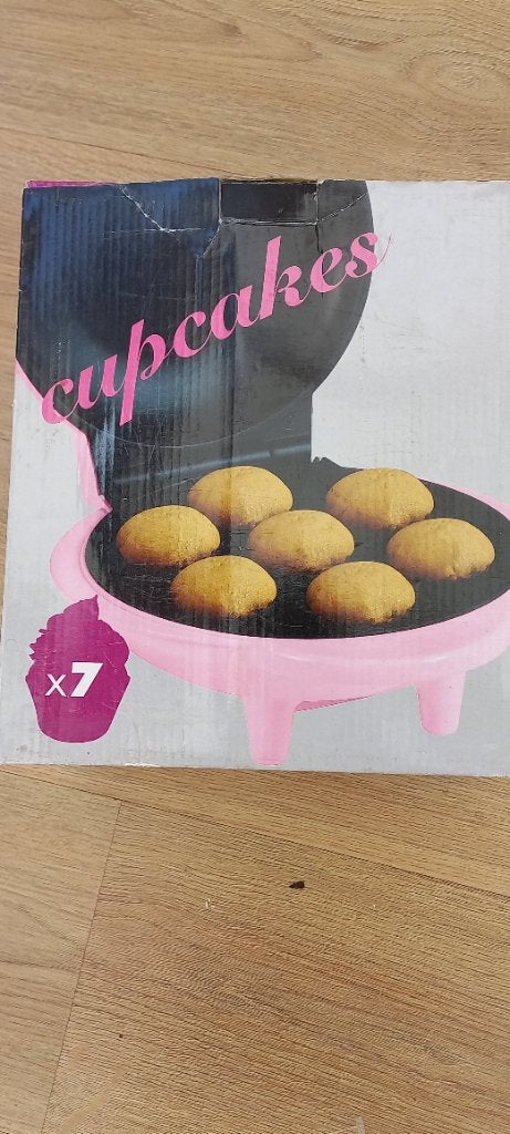 Cupcakes, Hobby en Vrije tijd, Taarten en Cupcakes maken, Ophalen of Verzenden, Zo goed als nieuw, Cupcakes, Boek of Tijdschrift