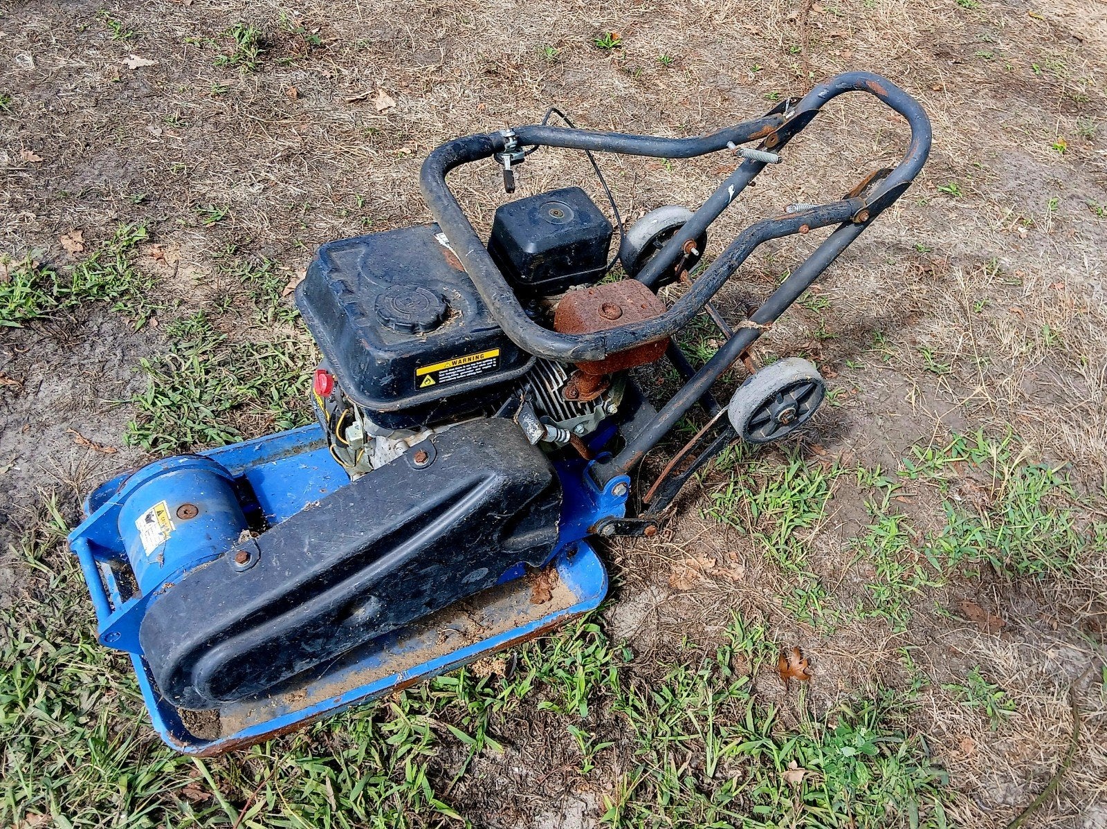 Tegeltriller met benzinemotor - opknapper/onderdelen, Doe-het-zelf en Verbouw, Gereedschap | Overige machines, Ophalen of Verzenden