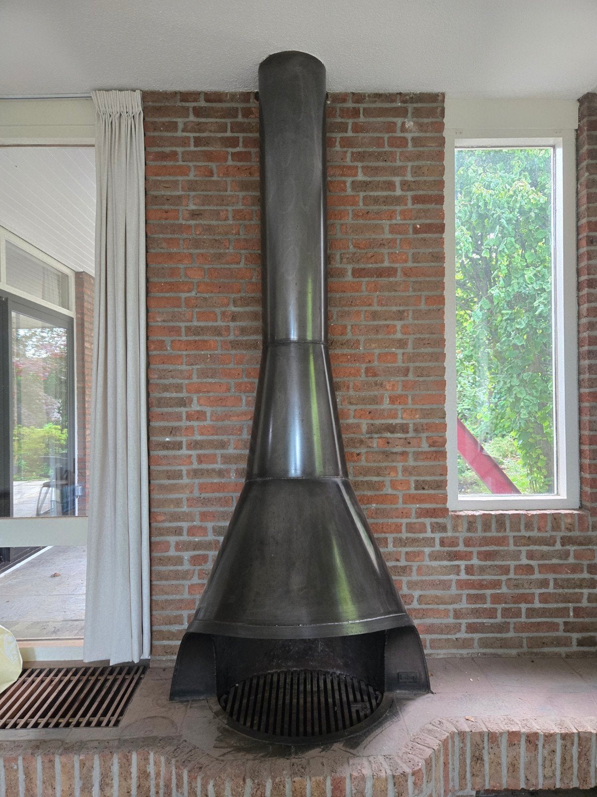 Conische design Houthaard van Boley, Huis en Inrichting, Haarden, Ophalen of Verzenden, Gebruikt, Vrijstaande haard, Houthaard