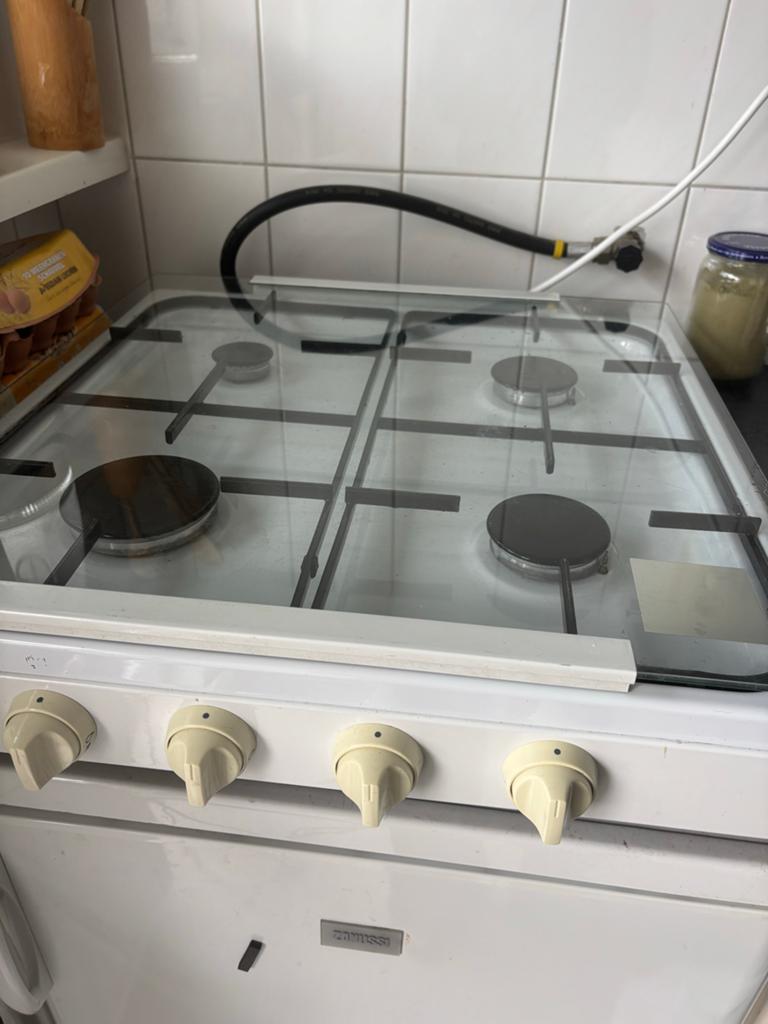 Pelgrim gasfornuis met 4 pitten en glazen afdekplaat, Ophalen, Gebruikt, 4 kookzones, Gas