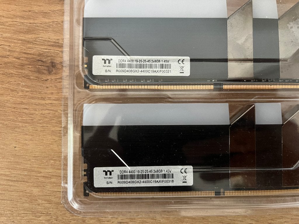Garantie! ~ Thermaltake 4x8GB (32GB) 4400MHz, 32 GB, Halderhof 16, 6721 XR BENNEKOM, DDR4, Ophalen of Verzenden