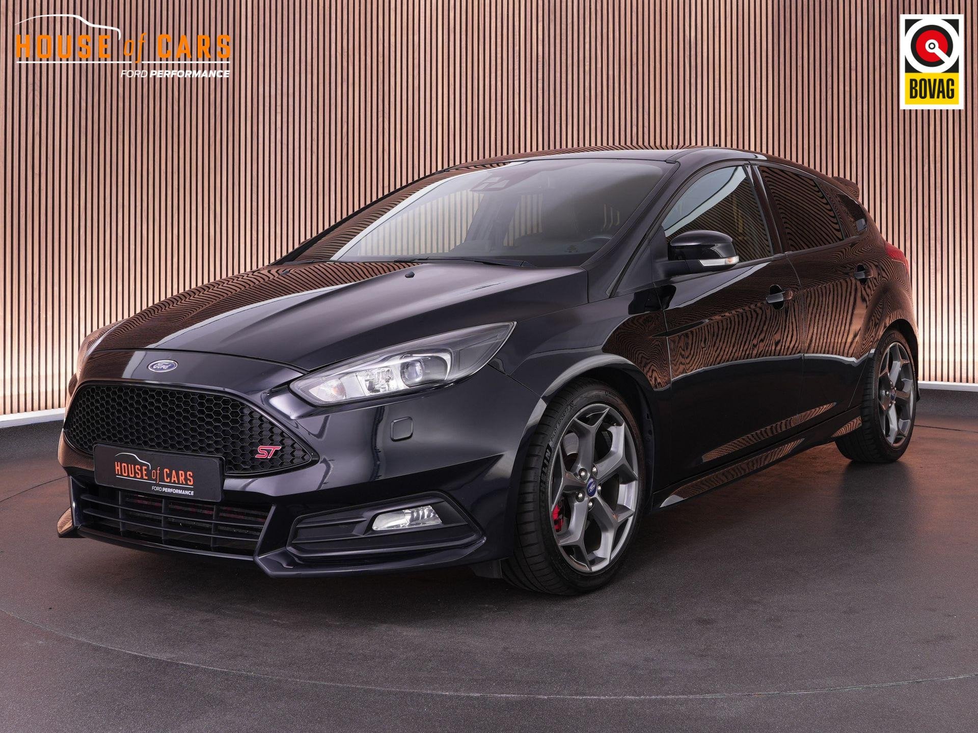 Ford Focus ST-3 2.0 250pk |Recaro's leder|bluetooth|cruise c, Auto's, 15 km/l, Gebruikt, 4 cilinders, 1337 kg