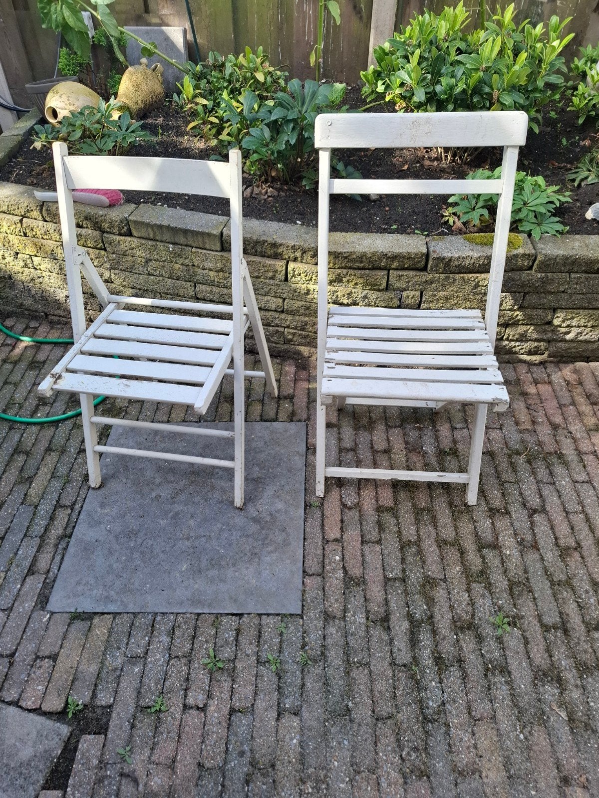 2 stoelen.  Gratis, Tuin en Terras, Ophalen of Verzenden, Gebruikt, Hout