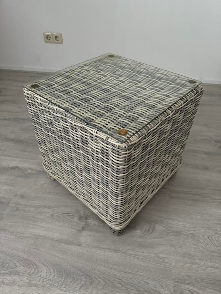 bijzettafel voor in de tuin kunsttof met glasplaat, Ophalen, Zo goed als nieuw, Rechthoekig, Aluminium
