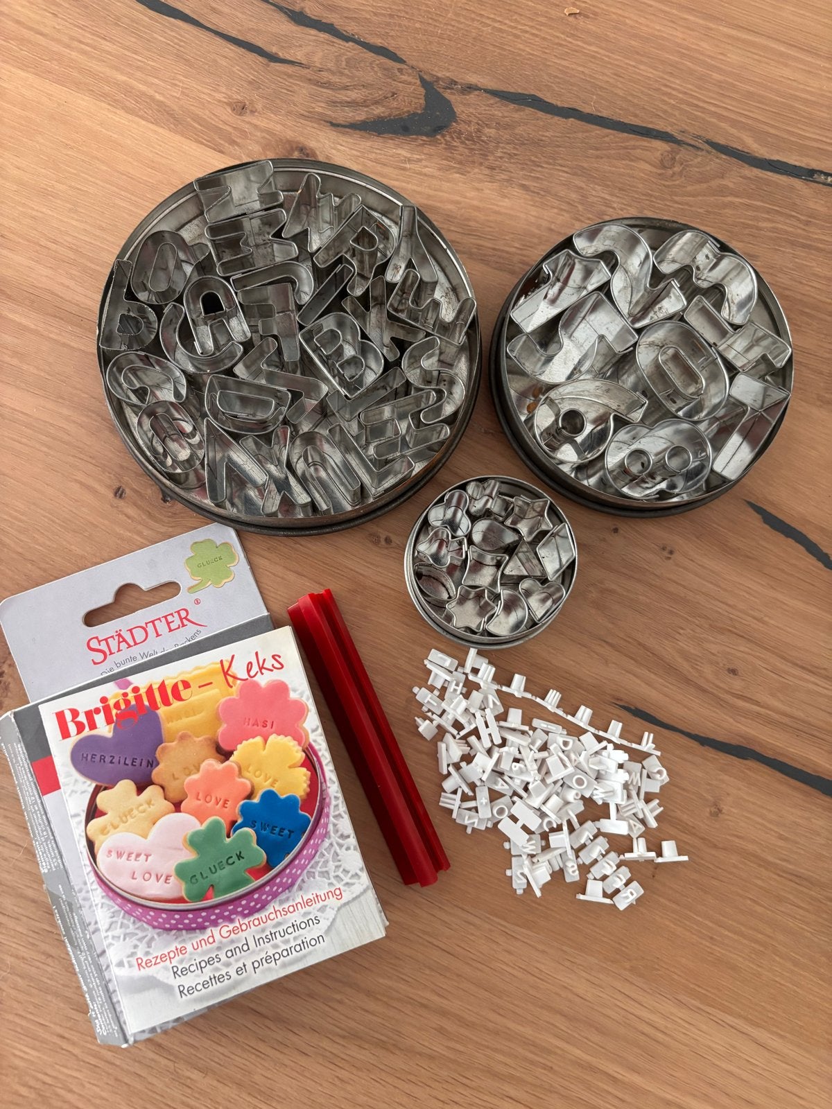 Uitsteekvormpjes set: cijfers, letters en figuren, Zilver, Ophalen of Verzenden, Metaal, Overige merken