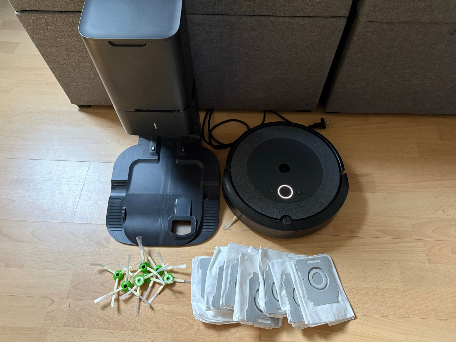 iRobot Roomba i3+ Robotstofzuiger met zelflegende basis, Gebruikt, IRobot, Automatisch legen, Robotstofzuiger