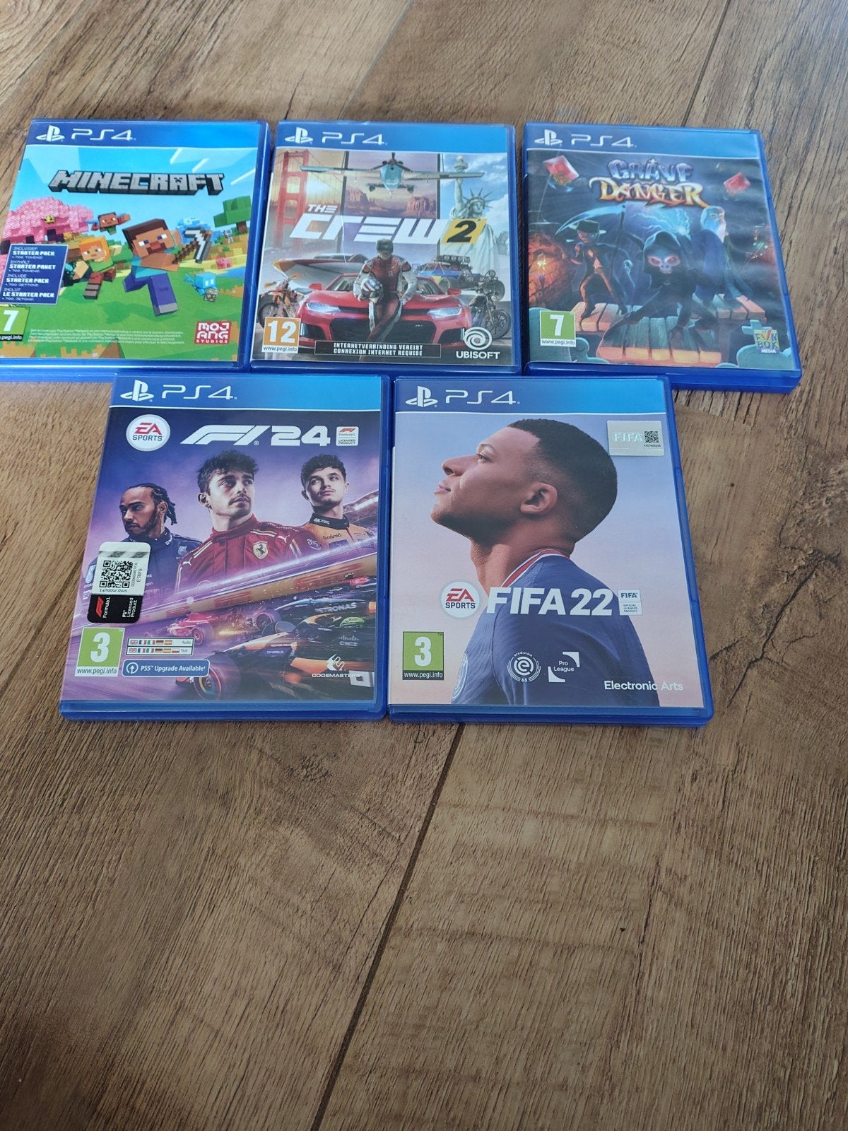 PlayStation 4 (defect) met controller en 5 spellen, Spelcomputers en Games, Ophalen, Niet werkend, Met 1 controller, Met games