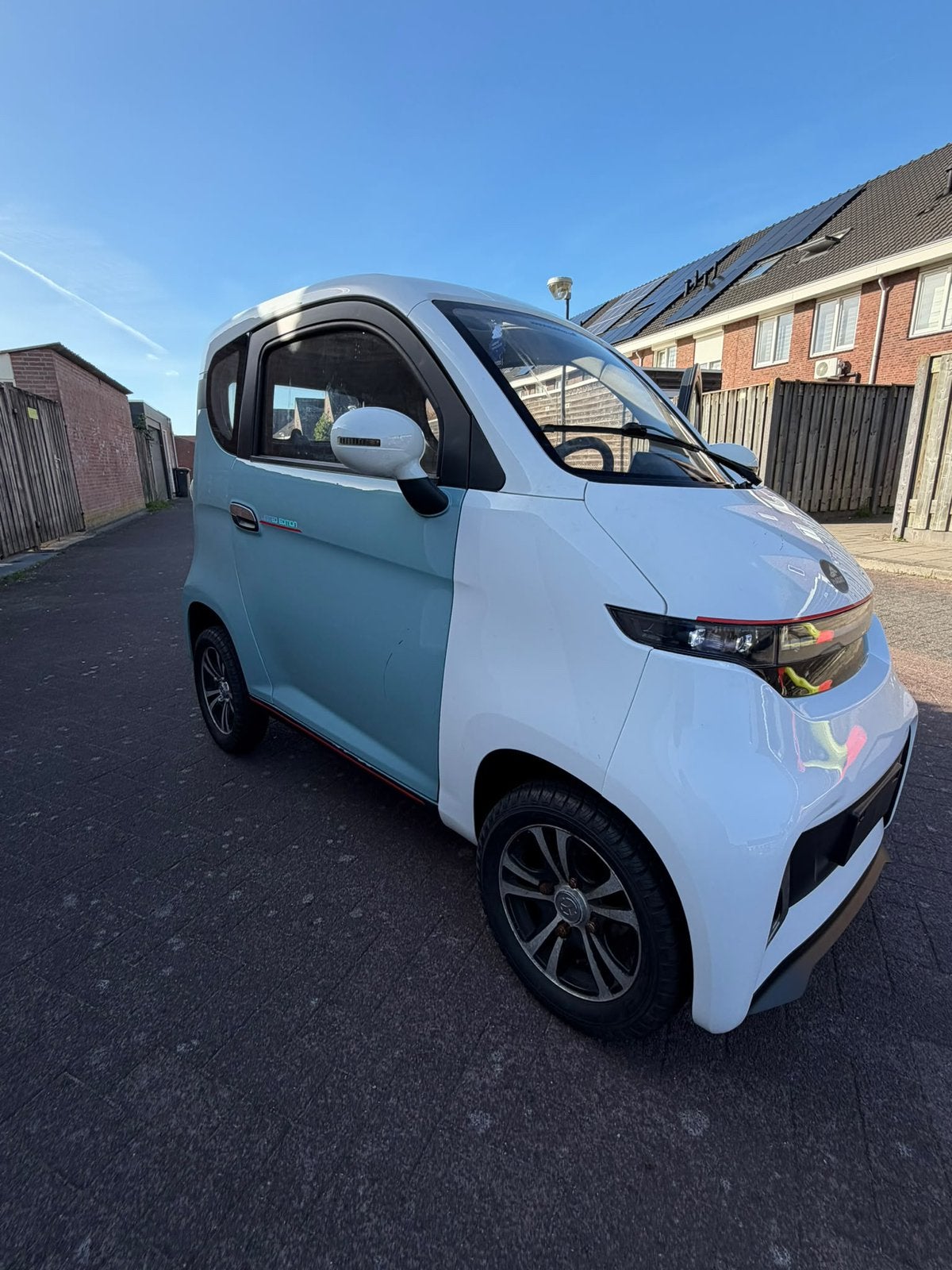 Overdekte scootmobiel met litium accu rijbewijs vrij, Zo goed als nieuw, 16 km/u of meer, 46 km of meer, Ophalen