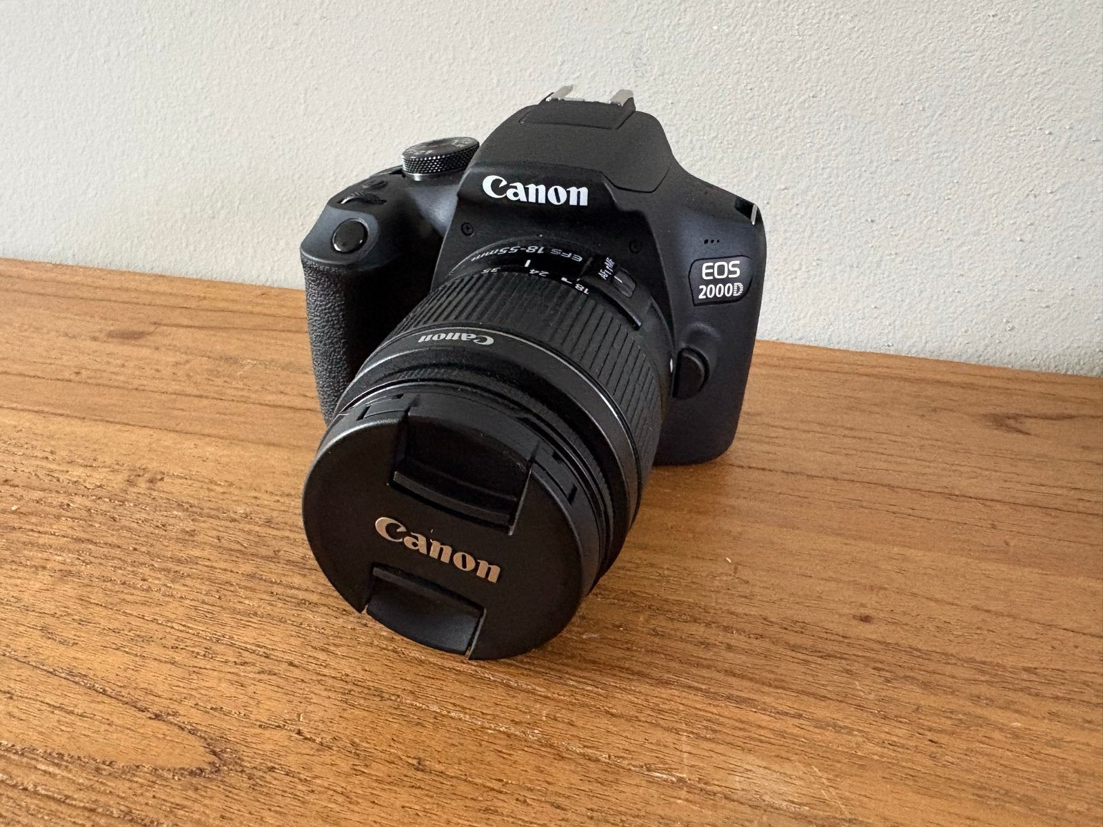 Canon EOS 2000D Spiegelreflexcamera met 18-55mm lens, Ingebouwde flitser, Spiegelreflex, Canon, Ophalen of Verzenden