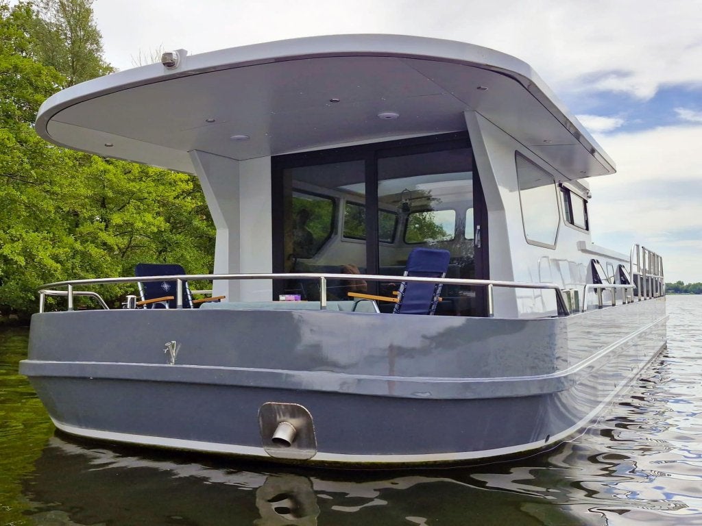 Luxe-Motor 14.95 - Stijlvol en Zelfvoorzienend Varen, Staal, Overige merken, Diesel, 15 m