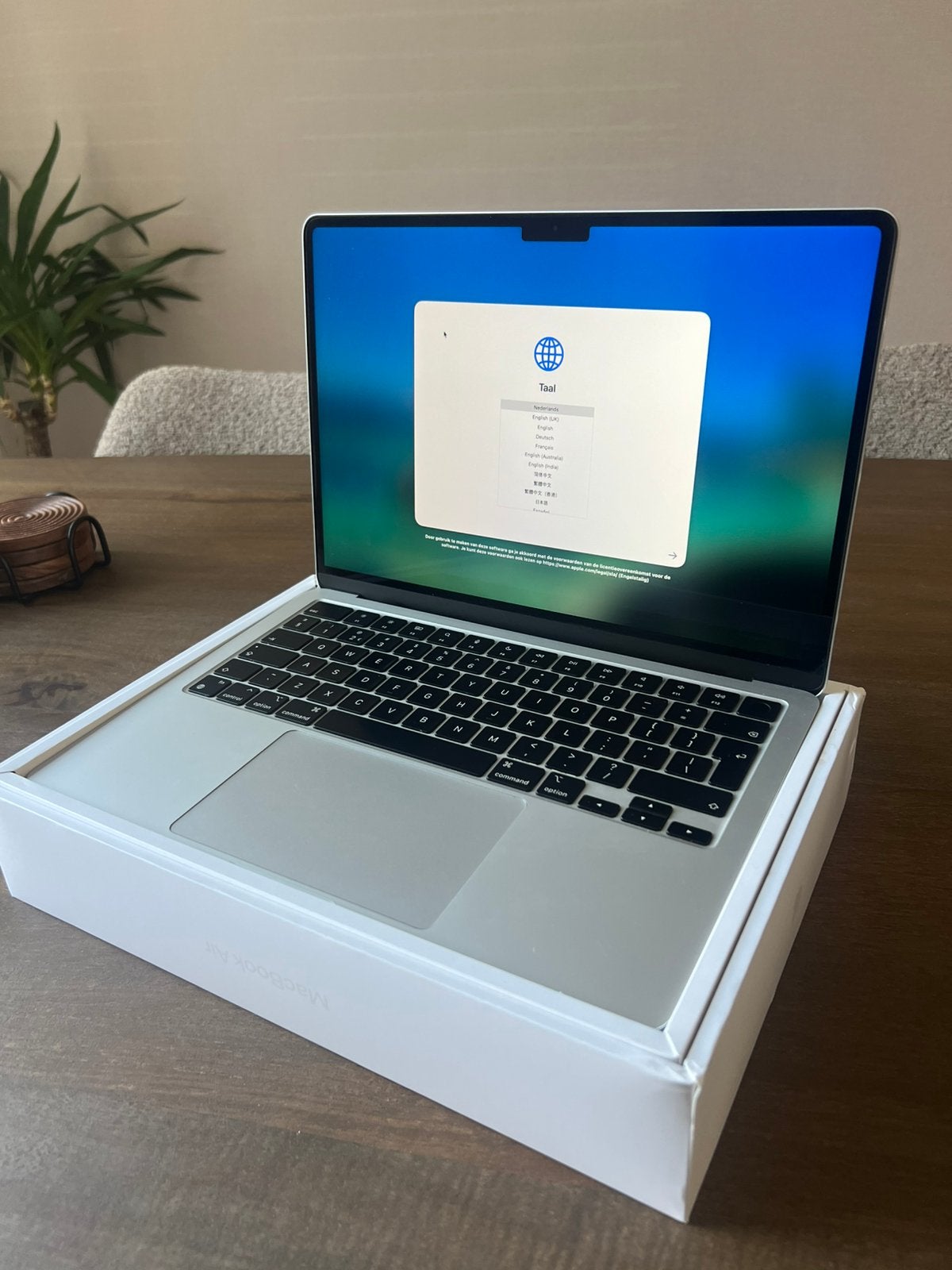 Apple Macbook air M2 (2022) - 13.6 inch - 8GB/256GB- zilver, Ophalen of Verzenden, Zo goed als nieuw, 13 inch, MacBook Air