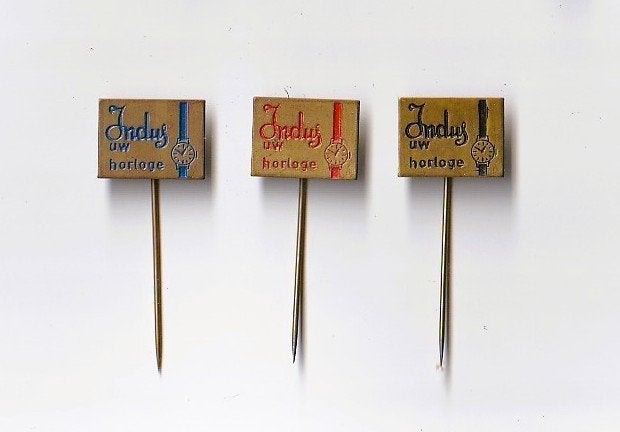 3 verschillende volmetaal speldjes van INDUS horloges, Ophalen of Verzenden, Gebruikt, Overige onderwerpen, Speldje of Pin