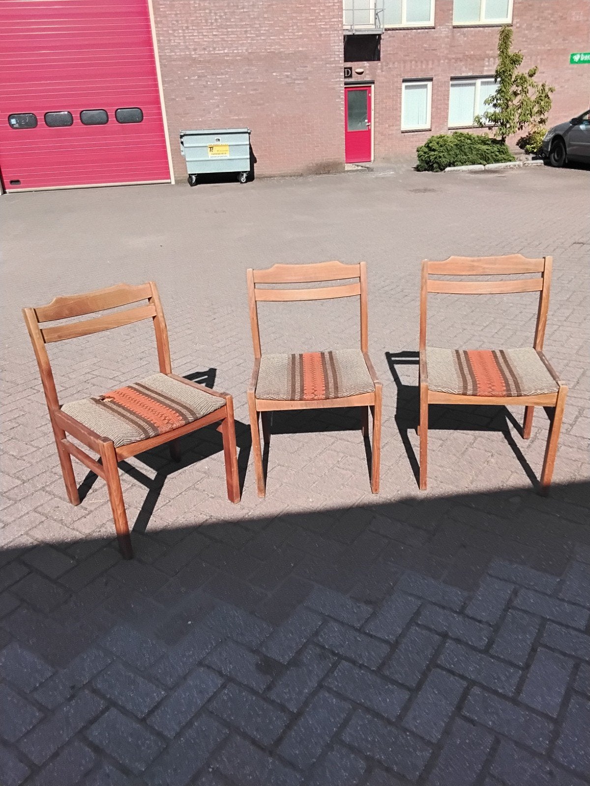 3 vintage stoeltjes, Ophalen