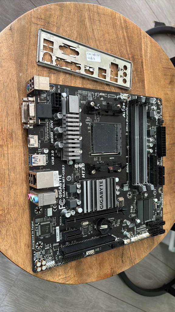 GigaByte GA-78LMT-USB3 Moederbord, Computers en Software, Moederborden, Ophalen of Verzenden, Gebruikt, DDR3