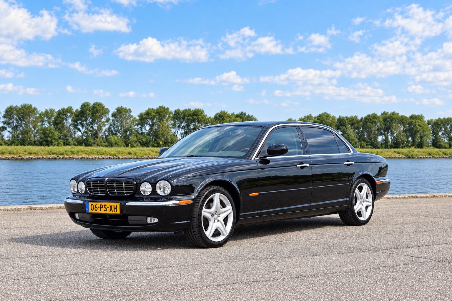 Jaguar XJ 4.2 V8 Sovereign LWB (bj 2004, automaat), Auto's, Automaat, Dealer onderhouden, Gebruikt, 8 cilinders