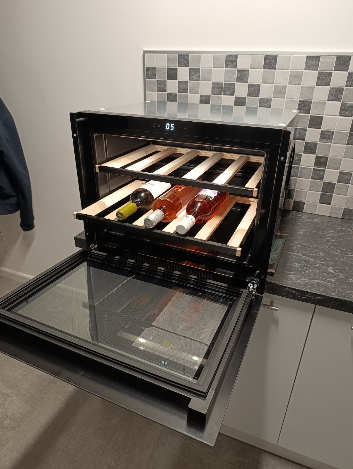 AEG wijnklimaatkast nieuw, Ophalen, Zonder vriesvak, Minder dan 85 cm, Nieuw