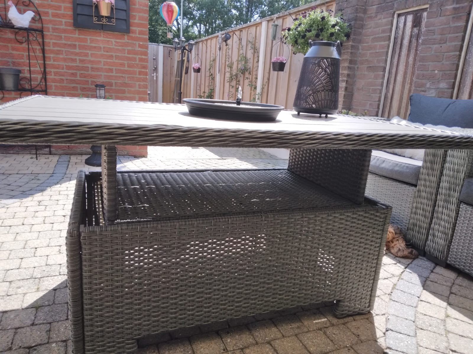 Lounge set zgan tafel in hoogte verstelbaar, Ophalen, Zo goed als nieuw, Kunststof